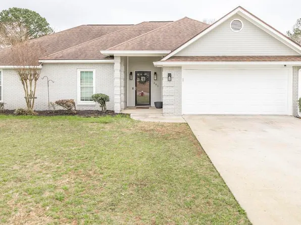 301 Bowen Dr, Warner Robins, GA 31088