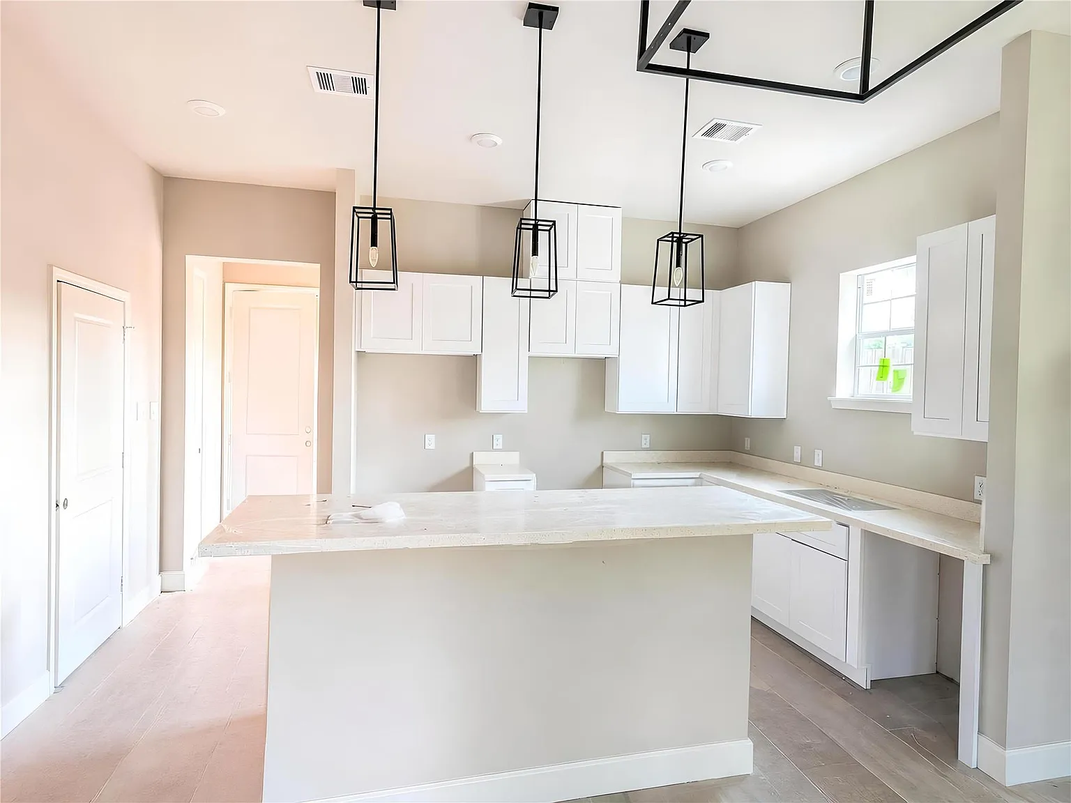 3 bed, 3.5 bath, 1664 sqft, $2,149 — Photo 4
