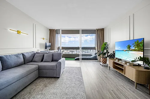 1212 Punahou St Photo 1