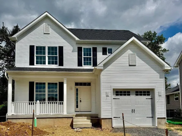 110 W Lehman Ave, Hatboro, PA 19040