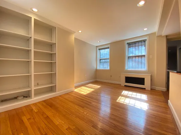 52 Phillips St APT 1, Boston, MA 02114