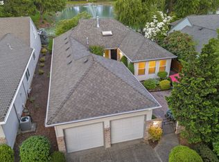 32380 SW Lake Dr, Wilsonville, OR 97070