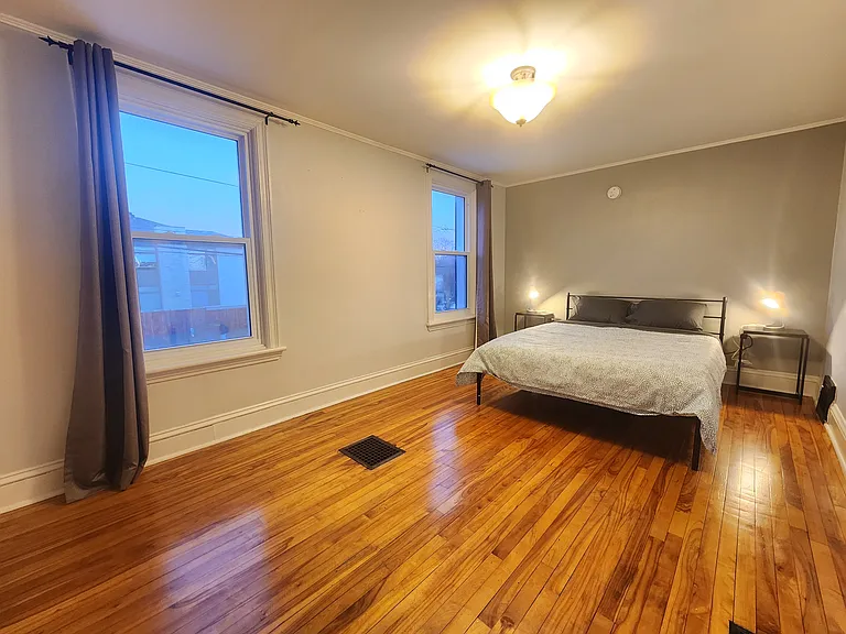 644 Churchill Ave N #1 — Photo 19