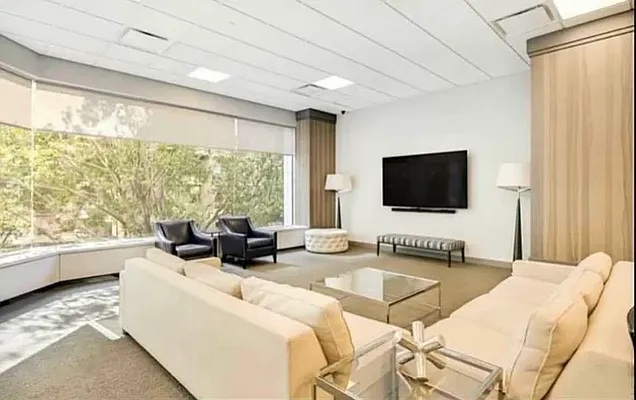 Sold by Corcoran | media 8