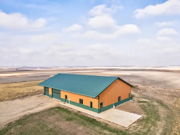 1872 180th St, Milford, IA 51351