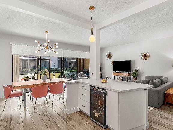 5th image of 5780 Coach House Circle #C