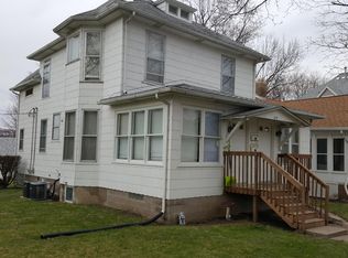 212 E Dover Ct, Davenport, IA