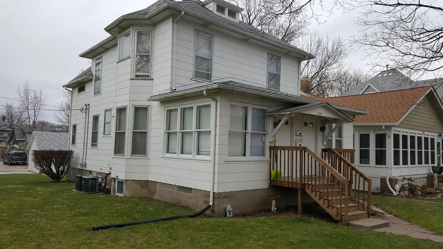 212 E Dover Ct photo 1