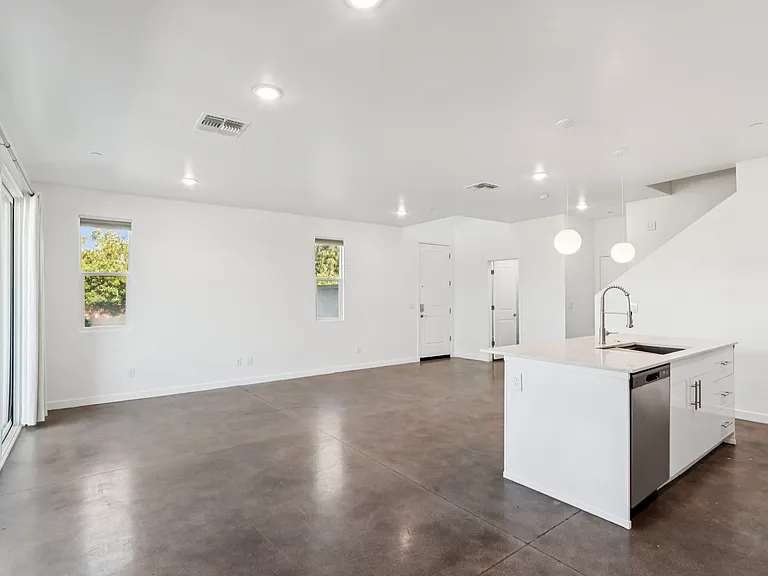 St. Moritz Townhomes — Photo 19