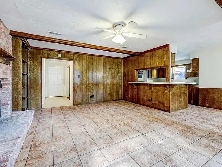 25403 Lynbriar Ln — Photo 6