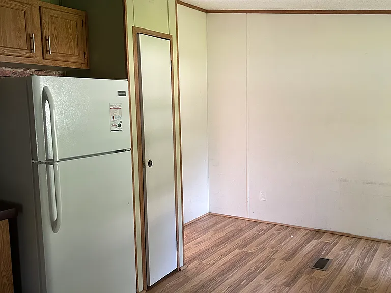 1227 Ford Hwy — Photo 7
