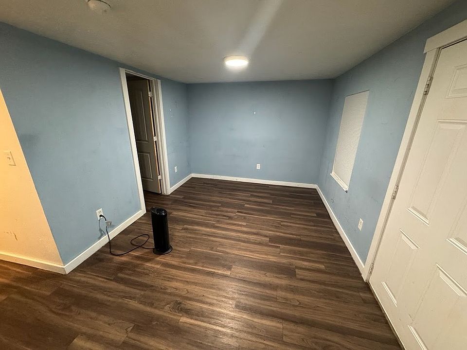 2nd image of 282 N Main St #11515928