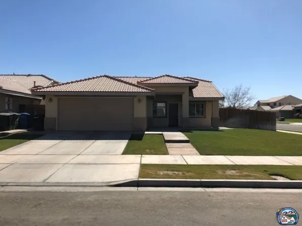363 Foxtrail Dr, El Centro, CA 92243