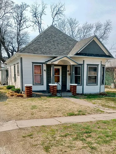 711 N C St Photo 1