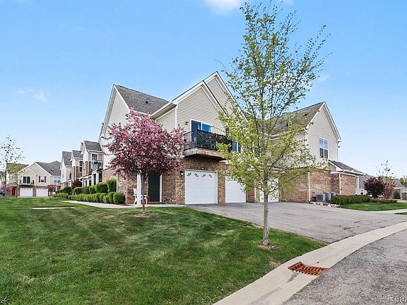 2nd image of 9864 Ridge Run St