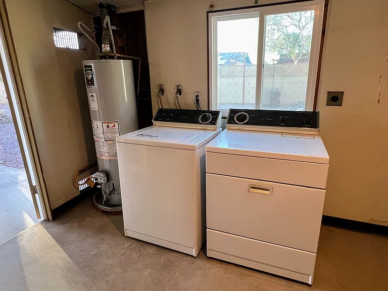 Laundry/Storage Room