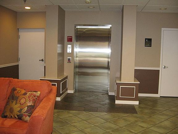 5th image of 12345 Roosevelt Way NE APT 411