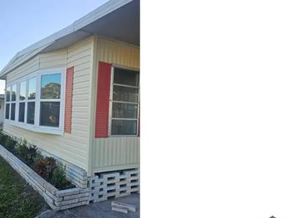 14805 Delmar St, Dade City, FL 33525