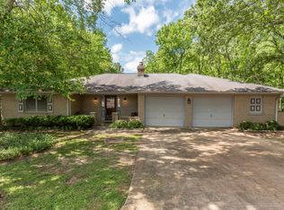 105 Brittany Ln, Starkville, MS 39759