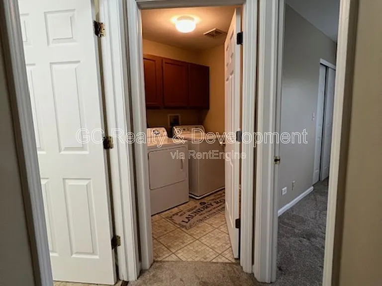 339 S Lancelot Ln — Photo 17
