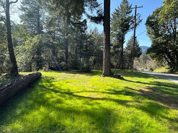 516 The Terrace Ln, Willow Creek, CA 95573