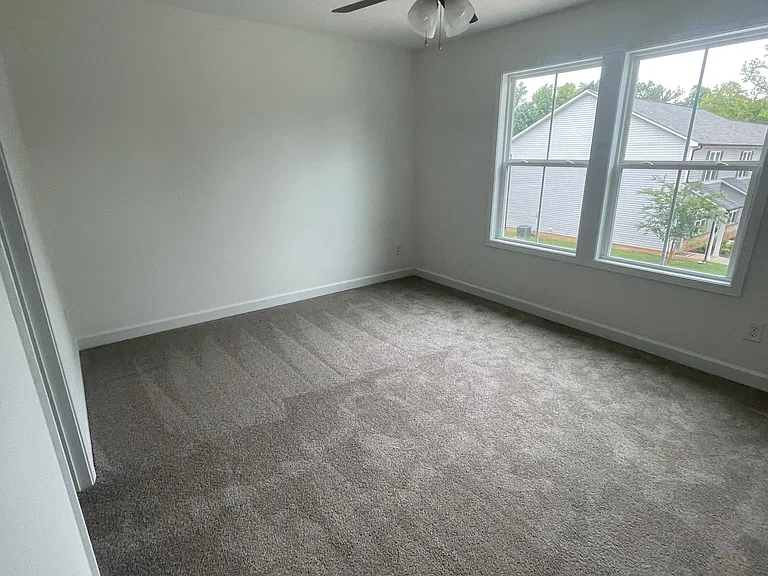 520 Rogers Lake Rd — Photo 9