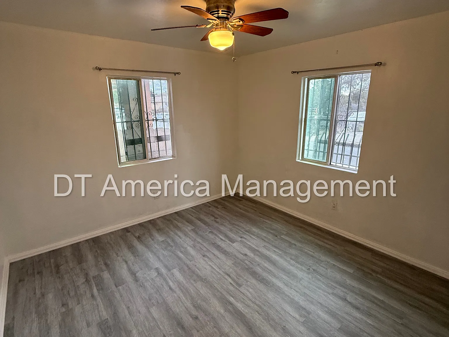 3 bed, 915 sqft, $3,300 — Photo 3