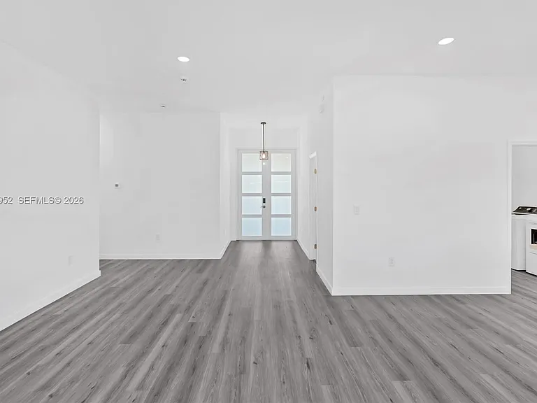 719 Little Rock St E — Photo 8