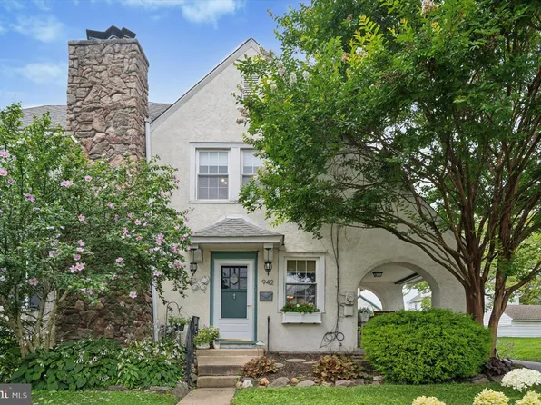 942 Ormond Ave, Drexel Hill, PA 19026