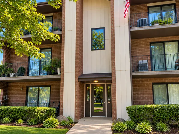 1239 Chalet Rd APT 101, Naperville, IL 60563
