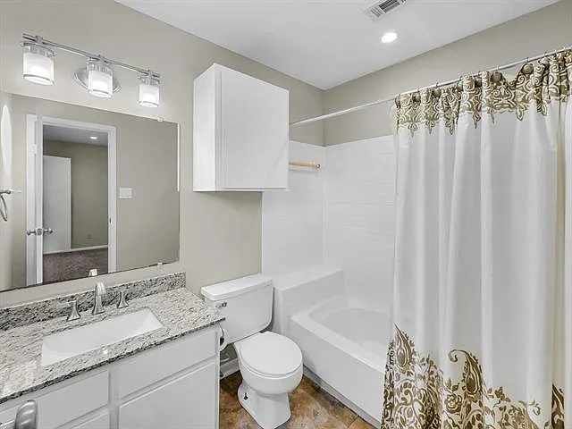 1620 Wellington Pl #303 — Photo 26