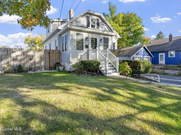 5 Summit Avenue, Latham, NY 12110