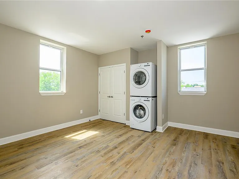 1012 2nd St #STUDIO — Photo 16