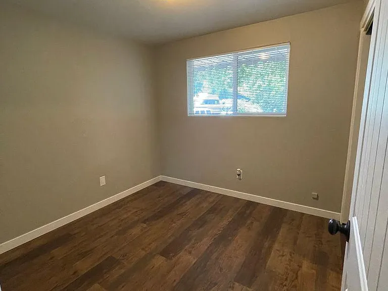 8524 60th Dr NE #2 — Photo 7