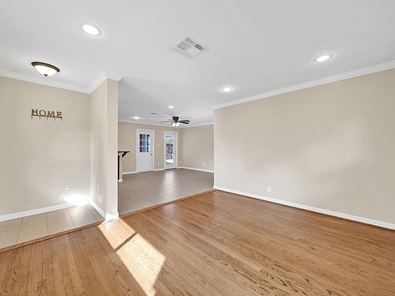 3rd image of 1607 Willowby Dr