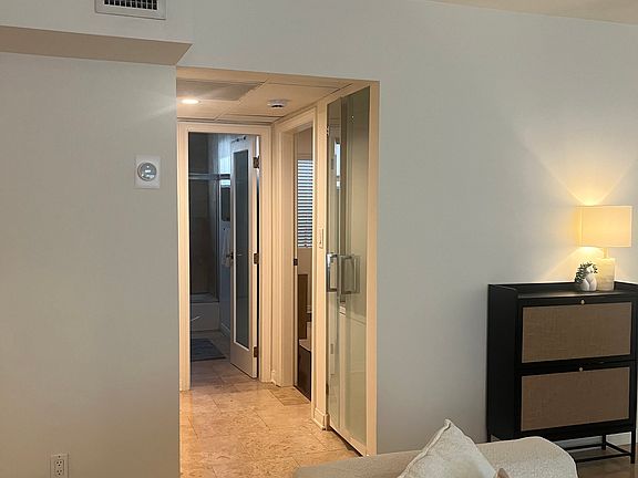 4th image of 866 Hilldale Ave APT 3