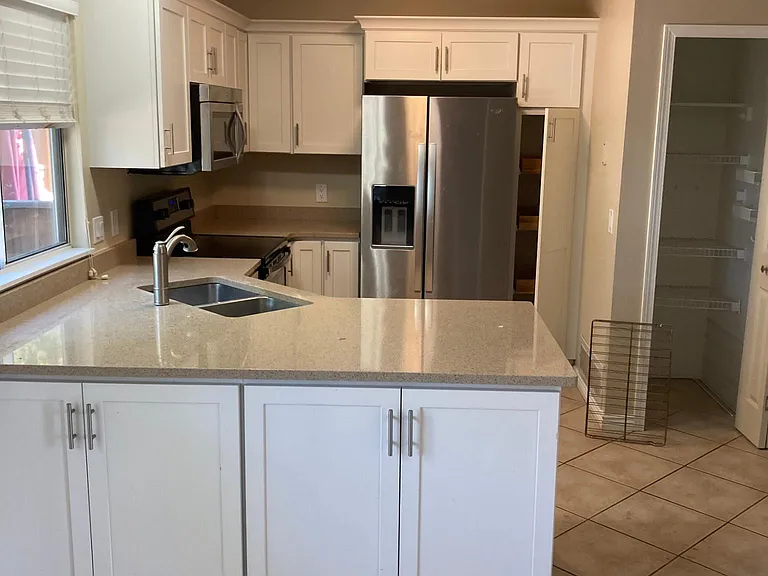 643 Walden Ct — Photo 4