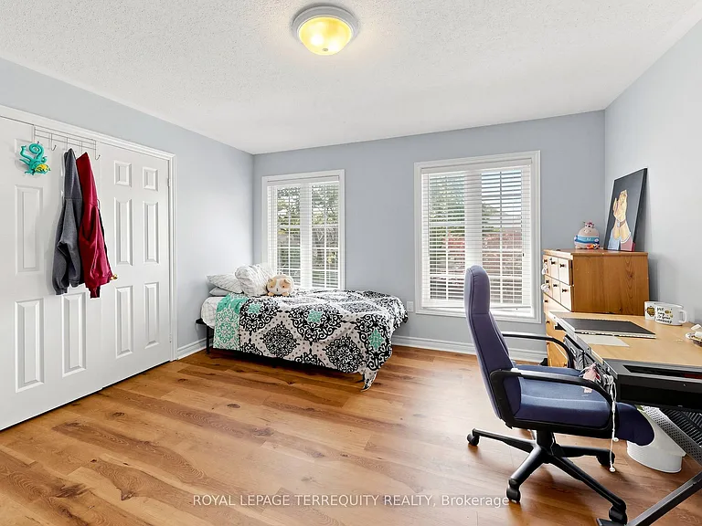 12 Ballantyne Dr — Photo 32