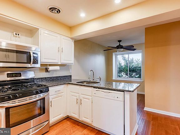 5th image of 2400 Honey Run Rd