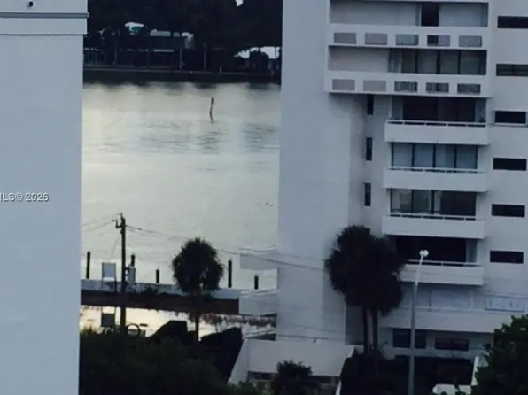 6855 Abbott Ave APT 601, Miami Beach, FL 33141