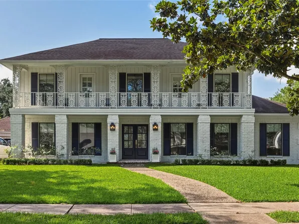 12035 Riverview Dr, Houston, TX 77077