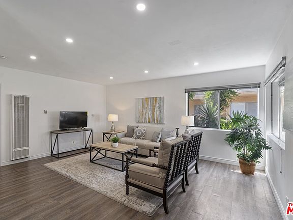 4th image of 420 N Market St Unit 19