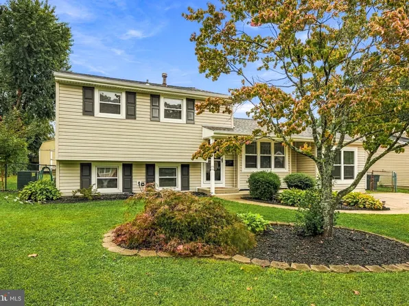 948 Lois Dr, Williamstown, NJ 08094