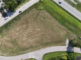 2704 N Woodbine Rd, Saint Joseph, MO 64506