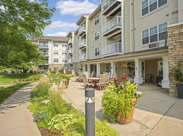 5650 Boone Ave N APT 116, New Hope, MN 55428