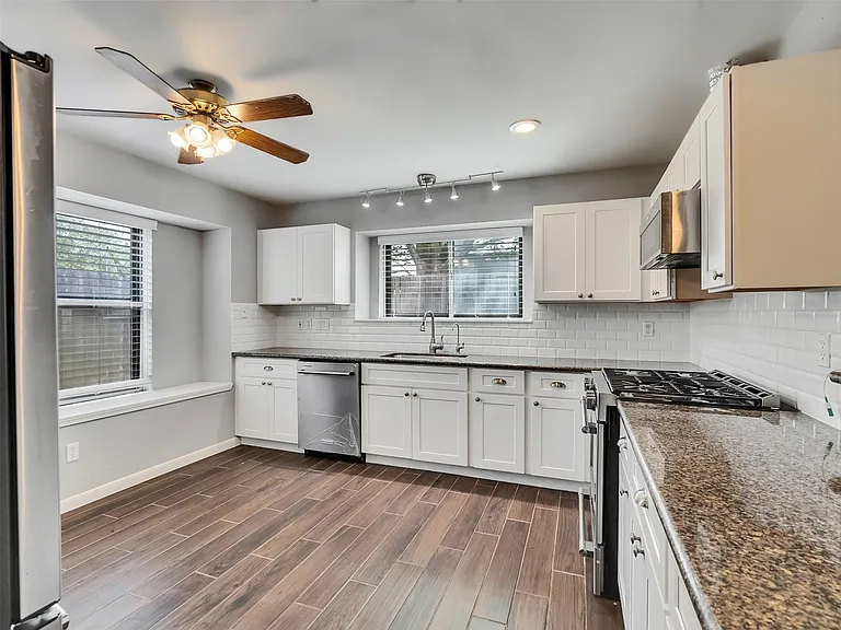 2554 Olympus Dr — Photo 15