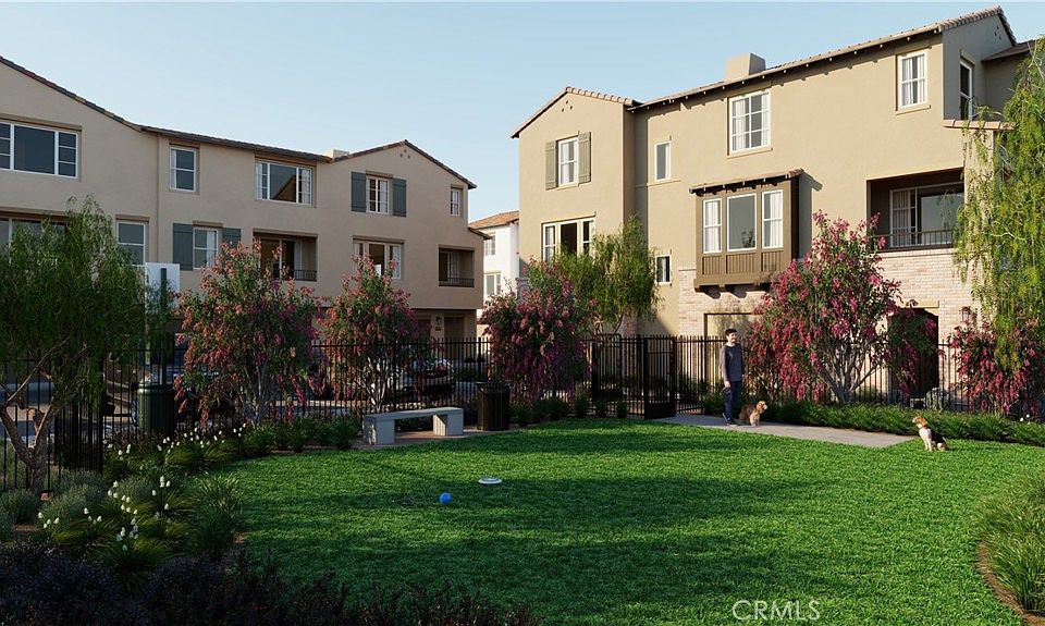1st image of 275 Vista Dr #38