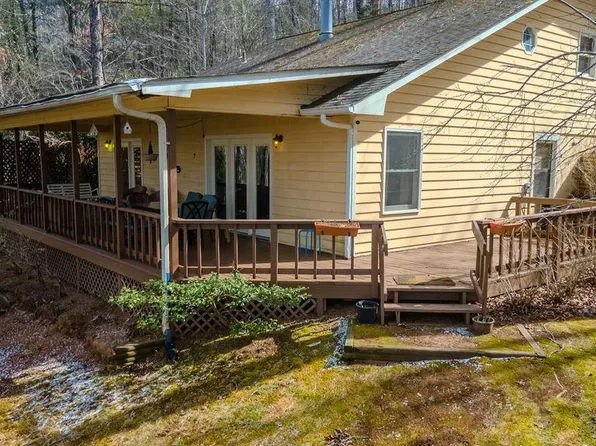 662 Holly Springs Estates Rd, Franklin, NC 28734