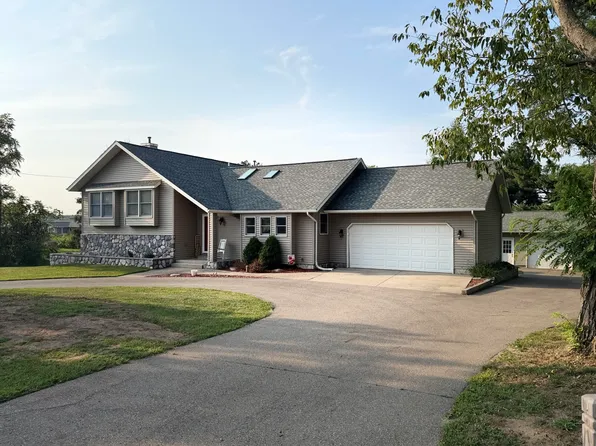 1055 Miller Rd, Plainwell, MI 49080
