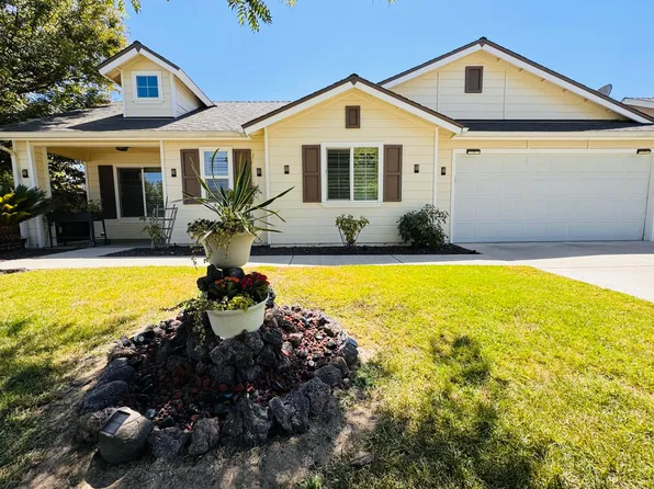5824 E Kaviland Avenue, Fresno, CA 93727